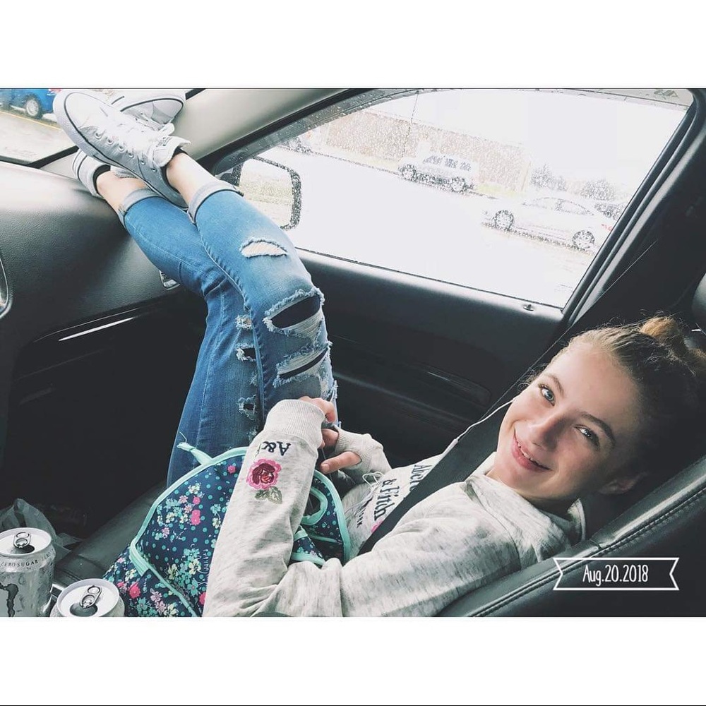 Follow, share, repeat  - Picture 7 of 8